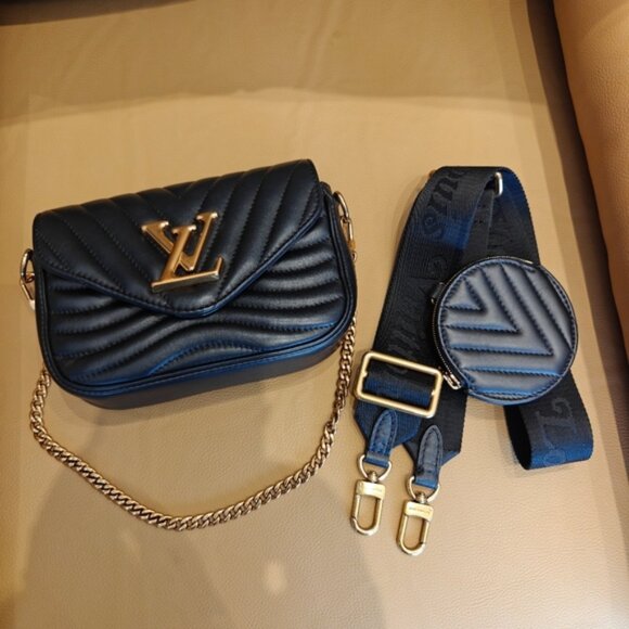 Louis Vuitton New Wave Multi Pochette Black w/NFC Chip - Picture 1 of 9